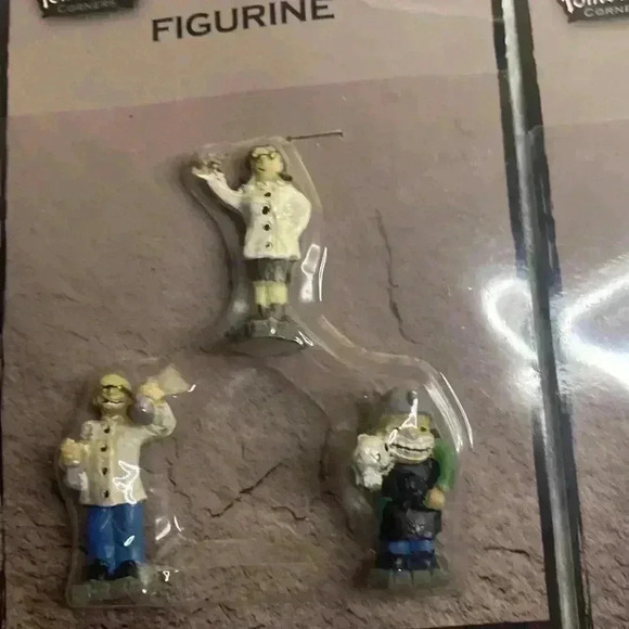 Vintage Lot of 5 of the Tombstone Corners Set Of 3 - Picture 4 of 7